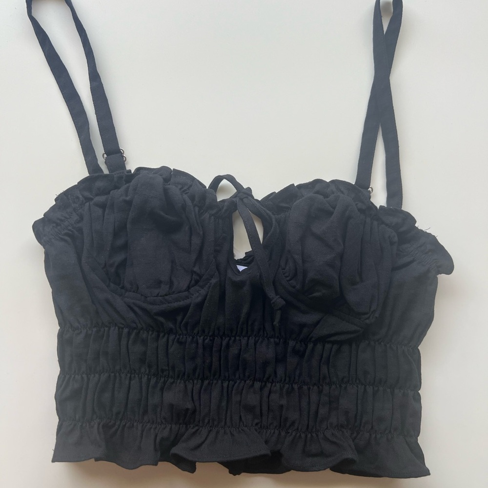 Black crop top tank